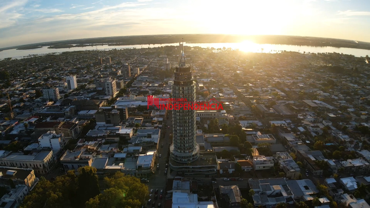 Apartamento ID.239 - Alquiler depto en la Torre de la Defensa 3 dormitorios