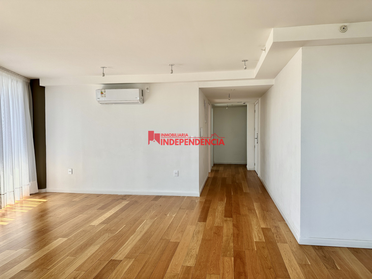 Apartamento ID.239 - Alquiler depto en la Torre de la Defensa 3 dormitorios