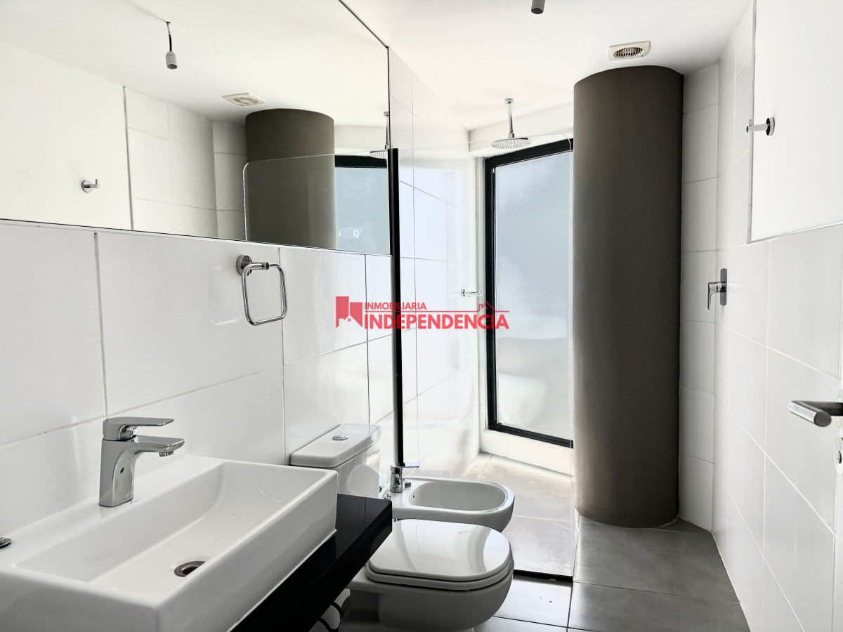 Apartamento ID.239 - Alquiler depto en la Torre de la Defensa 3 dormitorios