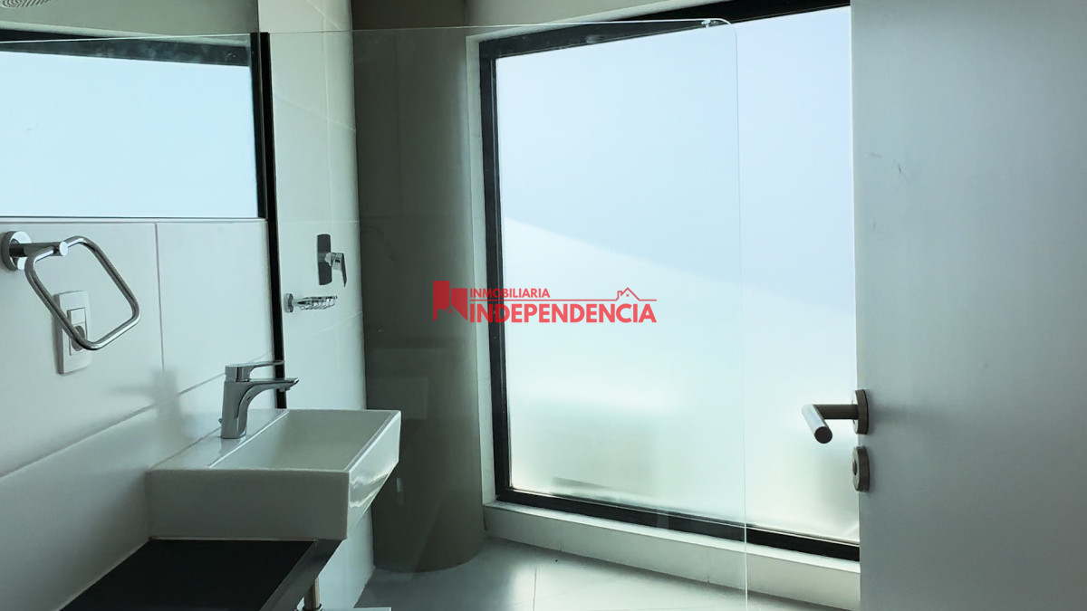 Apartamento ID.239 - Alquiler depto en la Torre de la Defensa 3 dormitorios