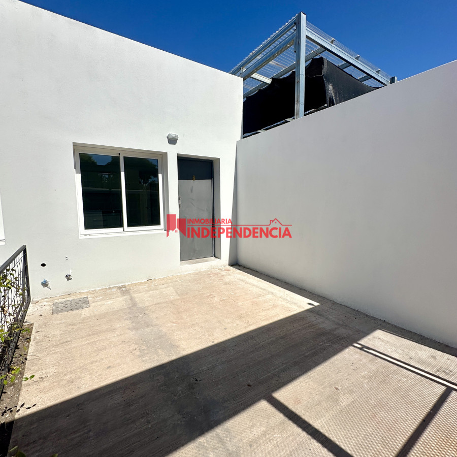 Apartamento ID.116 - Apartamento 1 Dormitorio Con Patio Y Cochera a estrenar 
