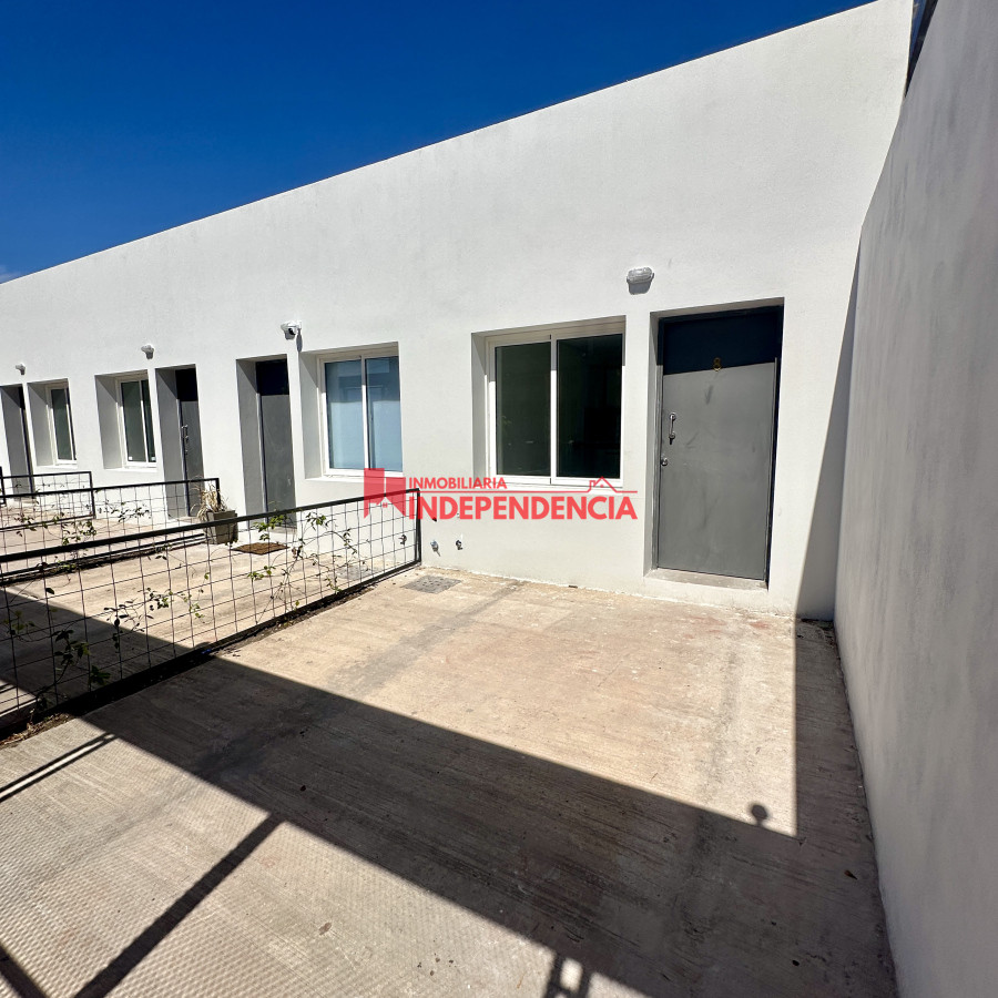 Apartamento ID.116 - Apartamento 1 Dormitorio Con Patio Y Cochera a estrenar 