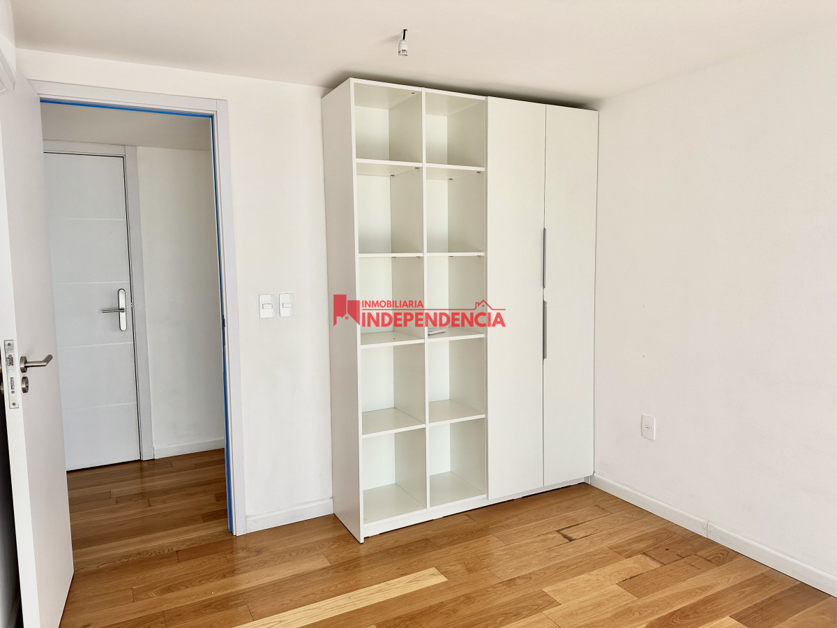 Apartamento ID.239 - Alquiler depto en la Torre de la Defensa 3 dormitorios