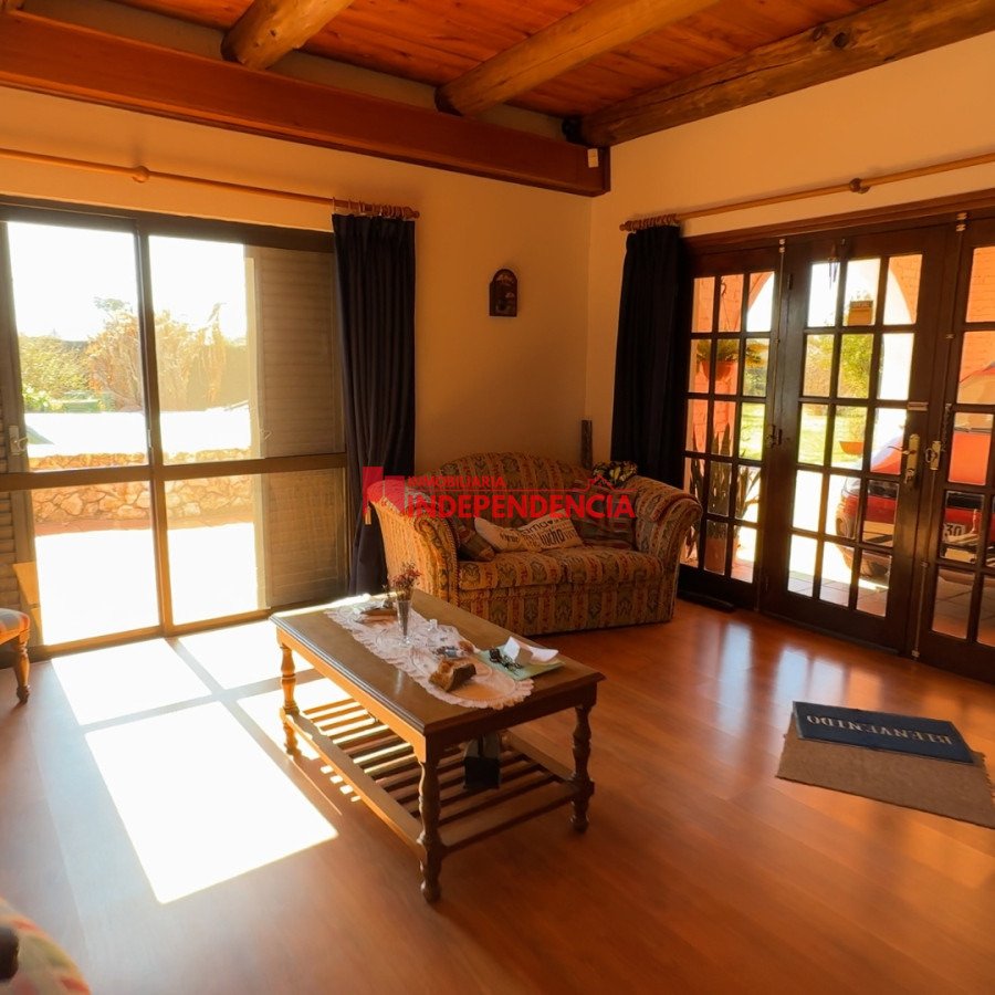 Casa ID.131 - Exclusiva propiedad de 570 m2 en 3.000 m2 cuadrados de terreno