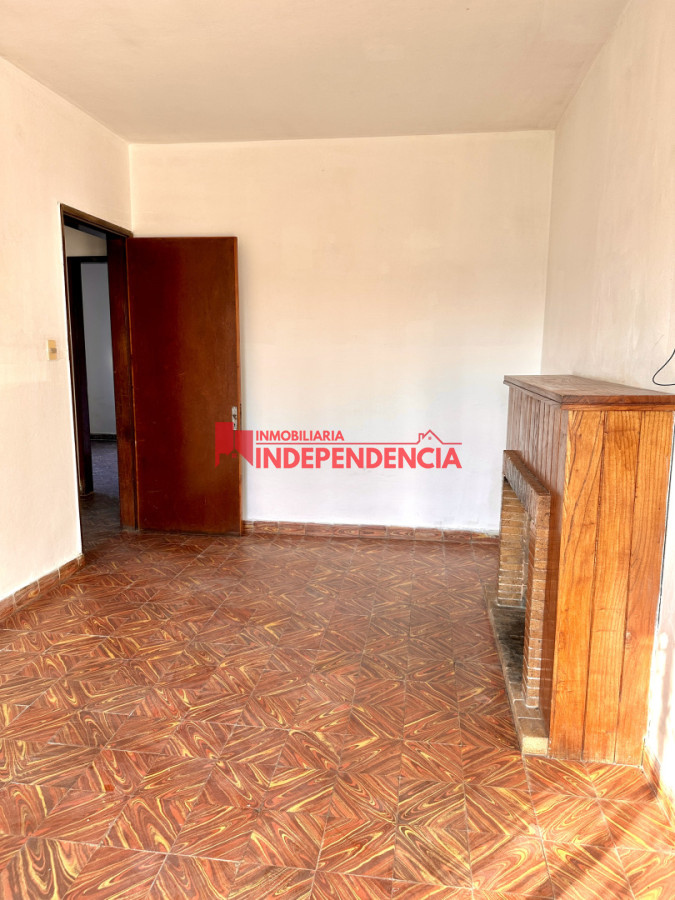 Casa ID.320 - Casa en alquiler con fondo y garaje