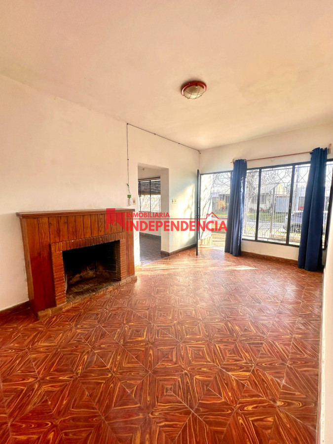 Casa ID.320 - Casa en alquiler con fondo y garaje