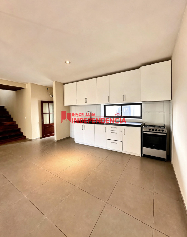 Casa ID.317 - Casa chalet mas estudio profesional en el centro de Paysandu en alquiler