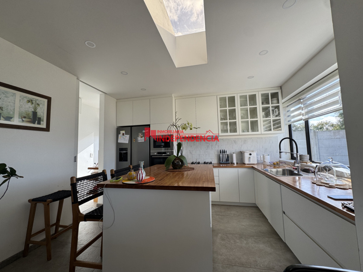 Casa ID.336 - Casa moderna en venta