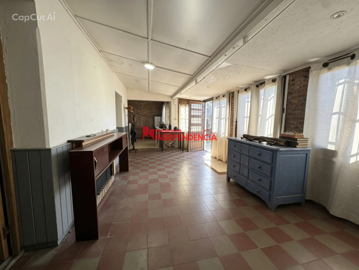 Casa ID.335 - Casa en esquina en Venta