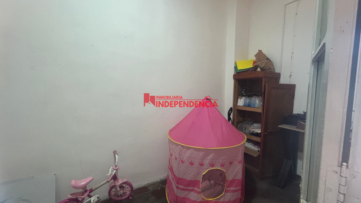 Casa ID.267 - En Venta casa con comercio de 251m2