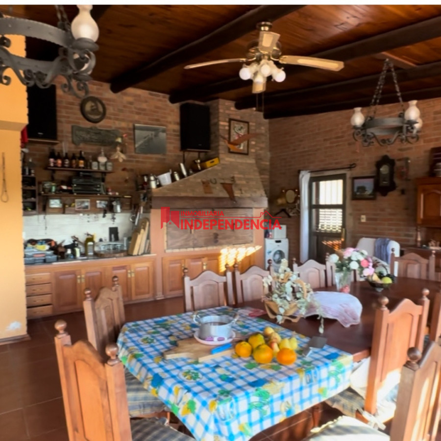 Casa ID.131 - Exclusiva propiedad de 570 m2 en 3.000 m2 cuadrados de terreno