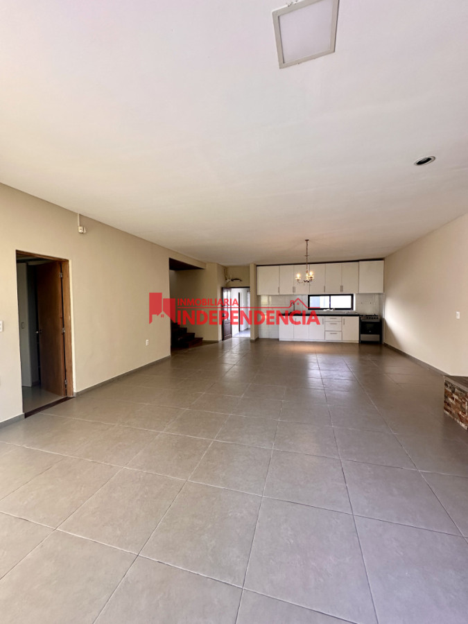 Casa ID.317 - Casa chalet mas estudio profesional en el centro de Paysandu en alquiler