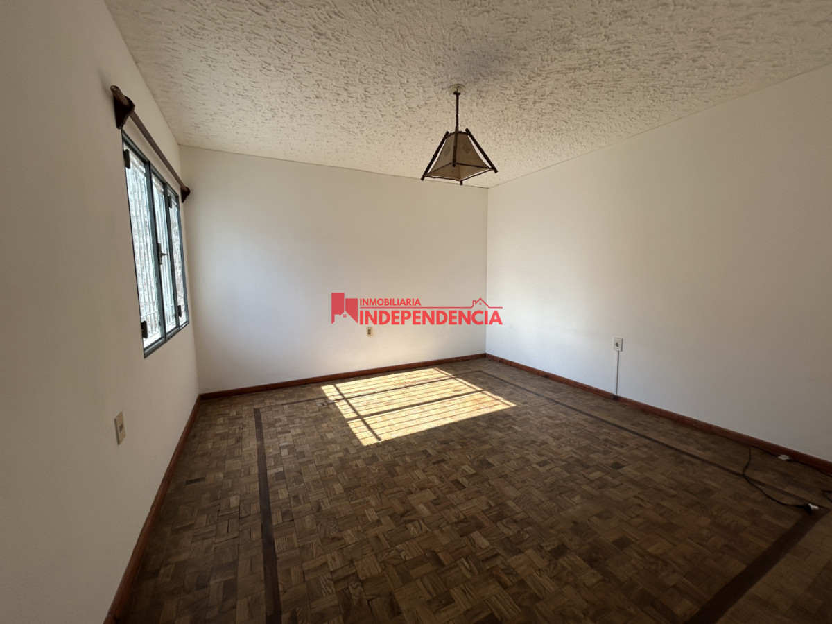Casa ID.334 - Casa de 3 dormitorios en alquiler