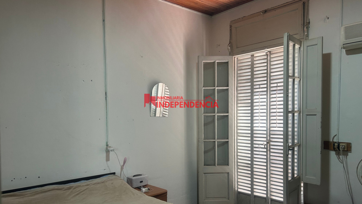 Casa ID.267 - En Venta casa con comercio de 251m2