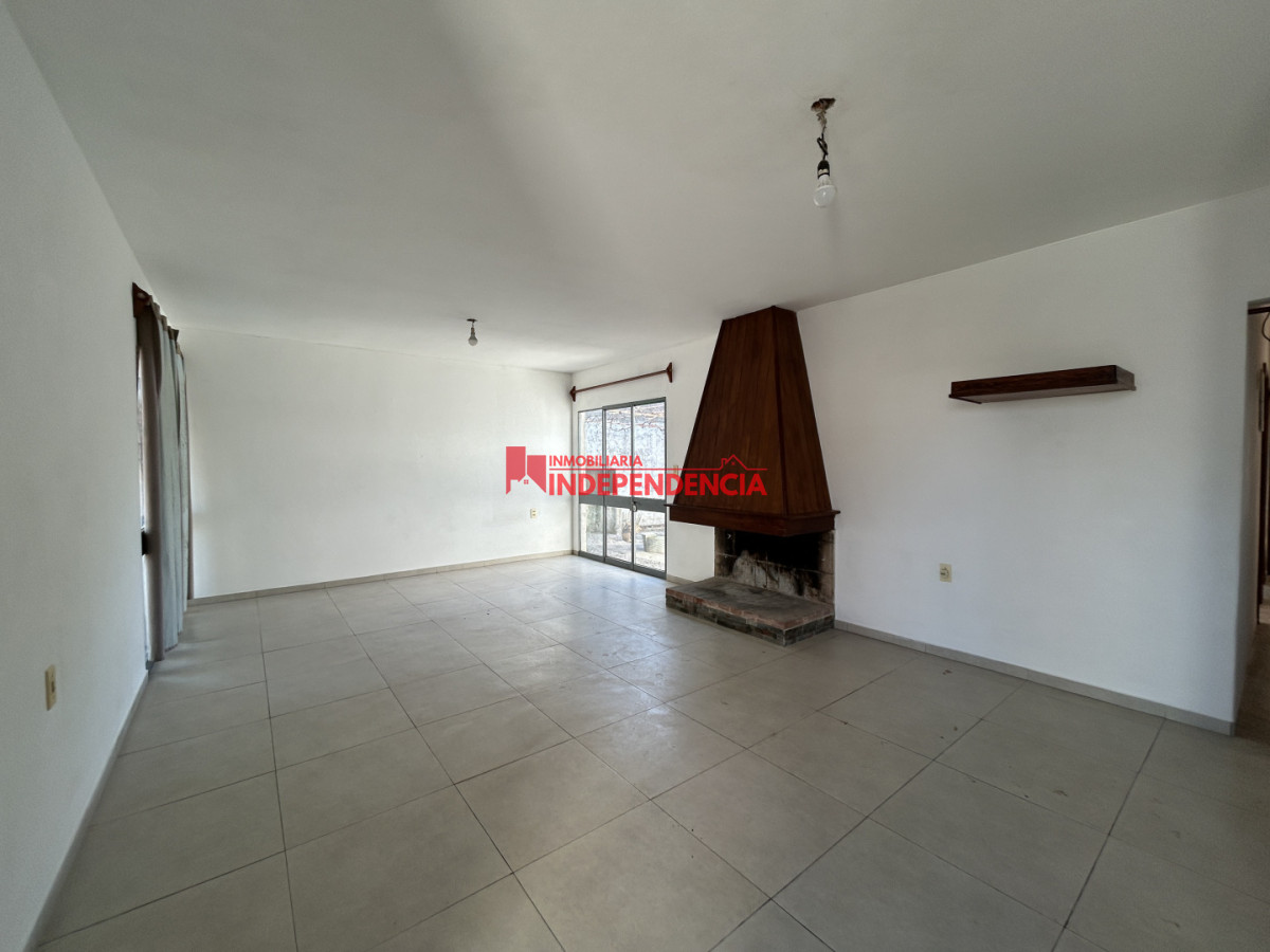 Casa ID.334 - Casa de 3 dormitorios en alquiler