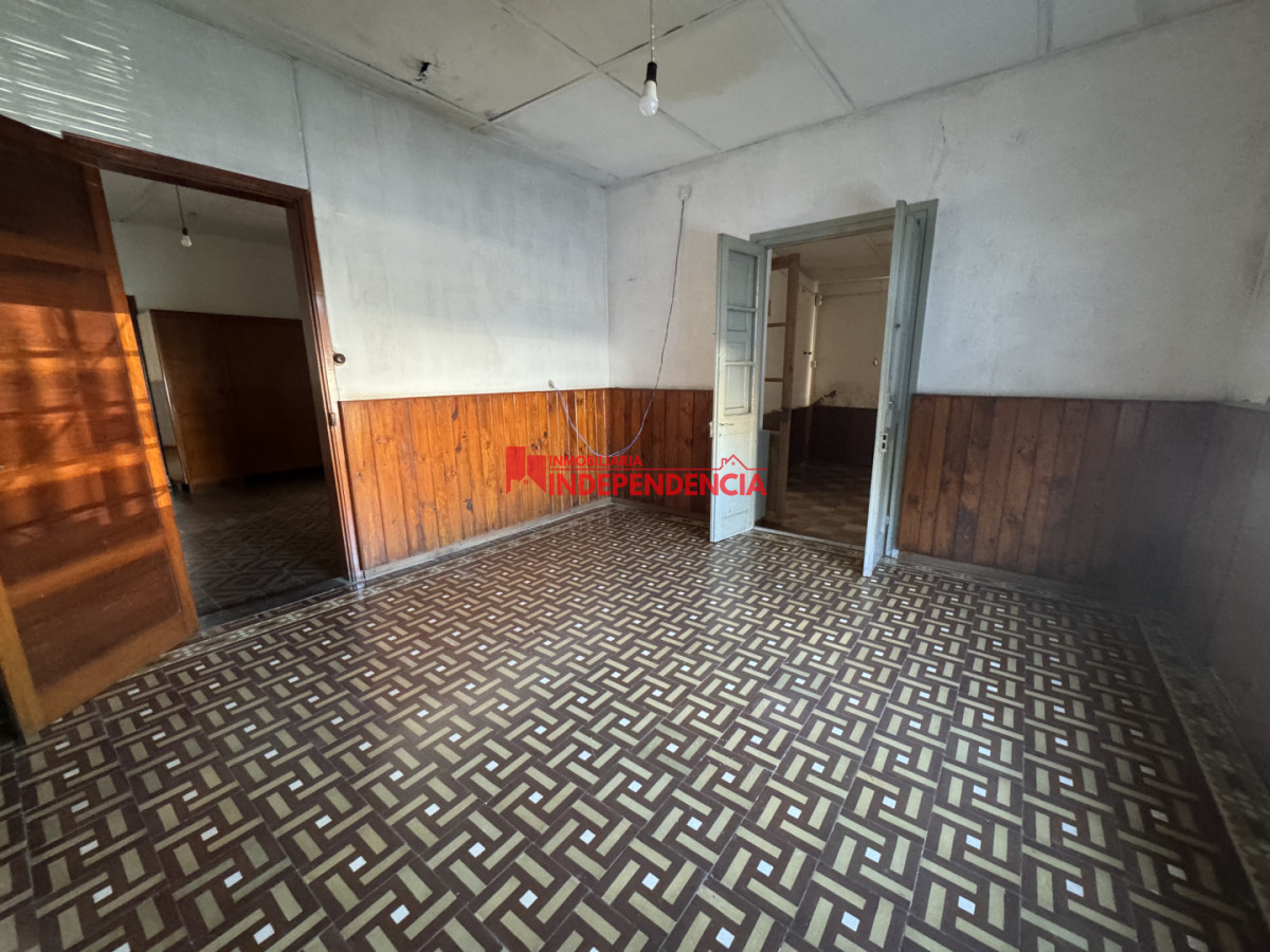 Casa ID.335 - Casa en esquina en Venta