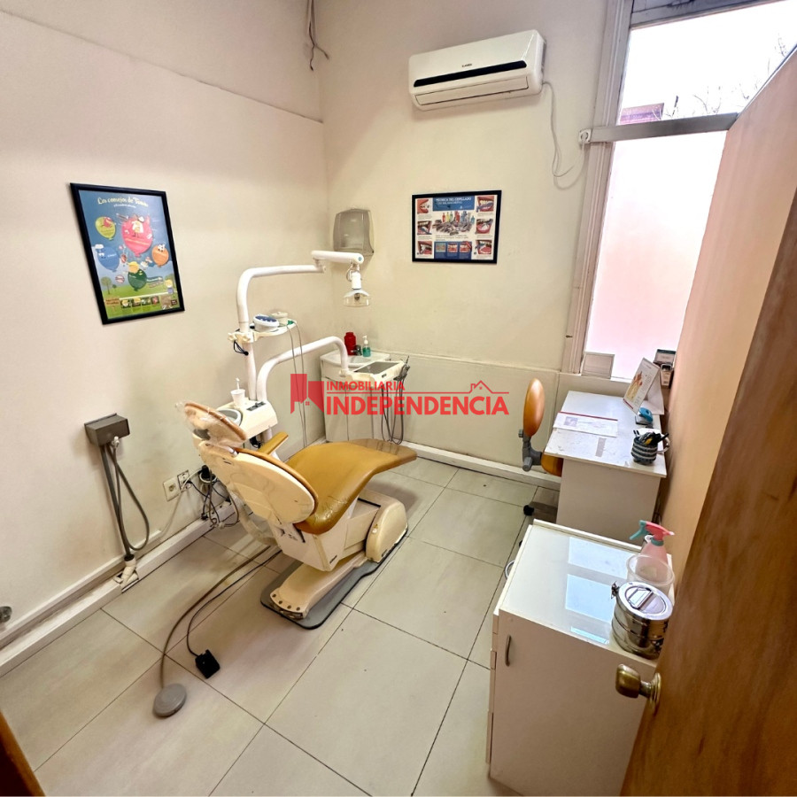 Casa ID.189 - En Venta propiedad con espacio versatil en Esquina Estrategica