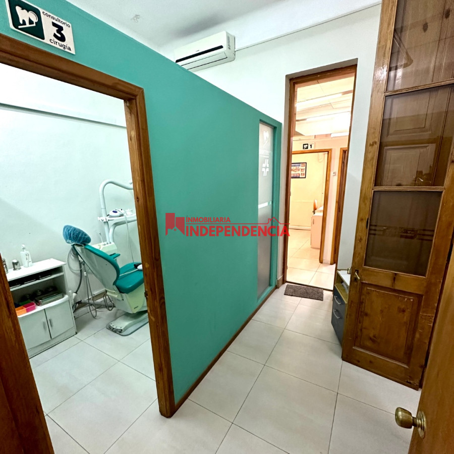Casa ID.189 - En Venta propiedad con espacio versatil en Esquina Estrategica