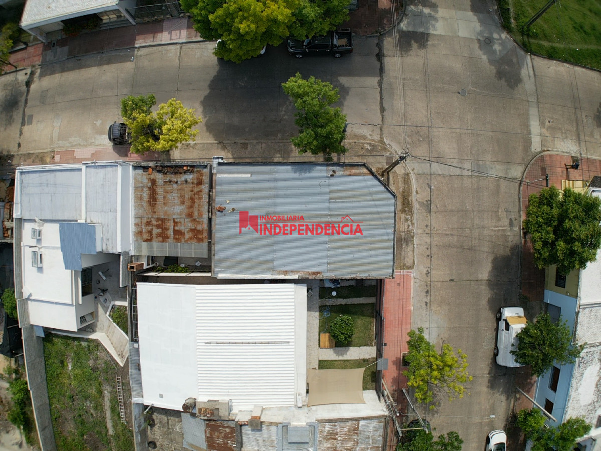 Galpón ID.265 - En alquiler Galpon de 84m2 en Esquina