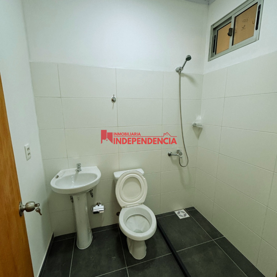 Galpón ID.124 - Galpón en alquiler de 330 m2 y 500 m2 de terreno