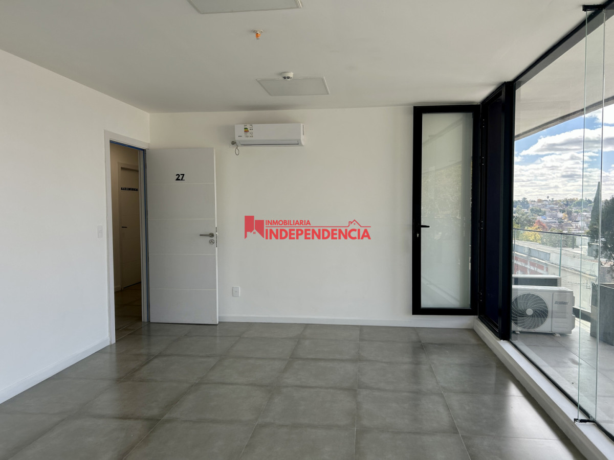 Oficina ID.318 - Oficina en alquiler en el centro de Paysandu