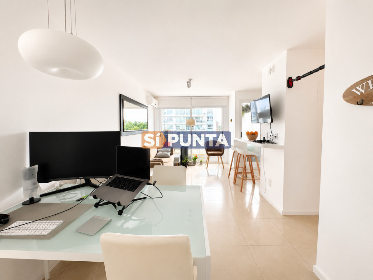 Departamento en venta en zona Punta Shopping, Roosevelt - SPT14654A