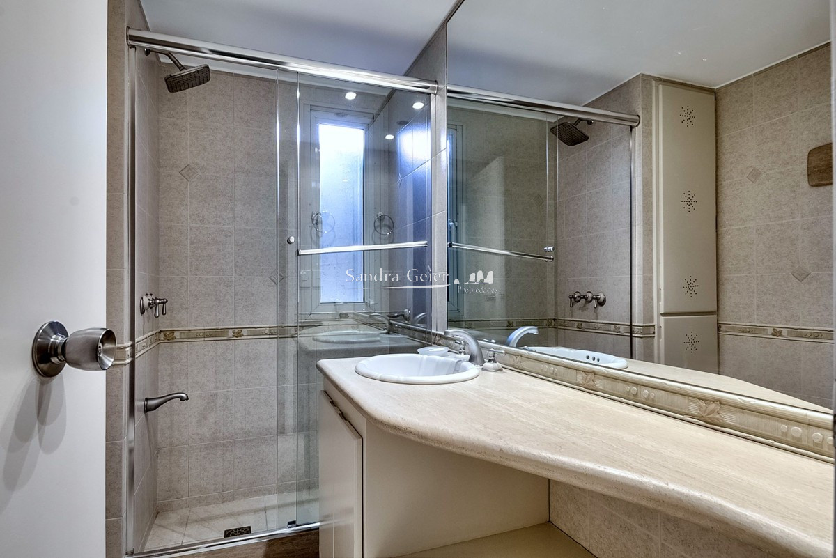 Apartamento ID.2622 - Apartamento en alquiler de temporada verano Playa Brava Punta del Este