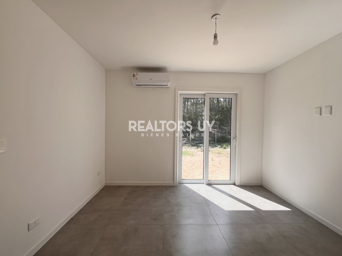 Casa ID.18 - Casas en venta en Chihuahua, Punta Ballena, a pasos del mar.