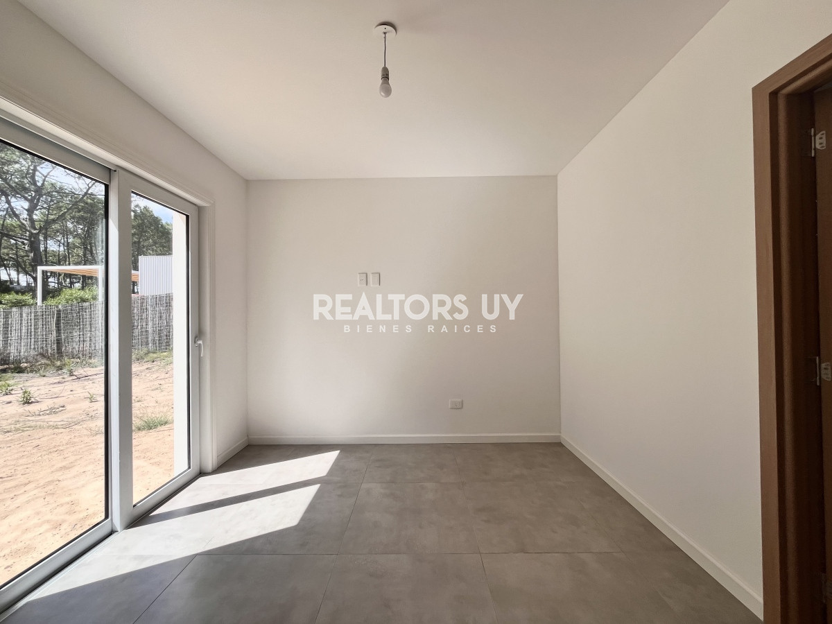 Casa ID.18 - Casas en venta en Chihuahua, Punta Ballena, a pasos del mar.