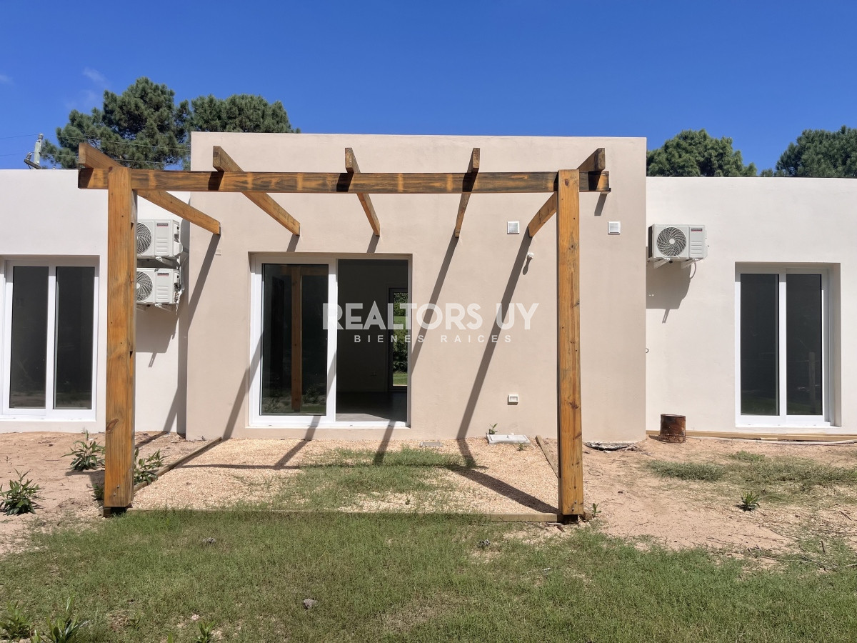 Casa ID.18 - Casas en venta en Chihuahua, Punta Ballena, a pasos del mar.
