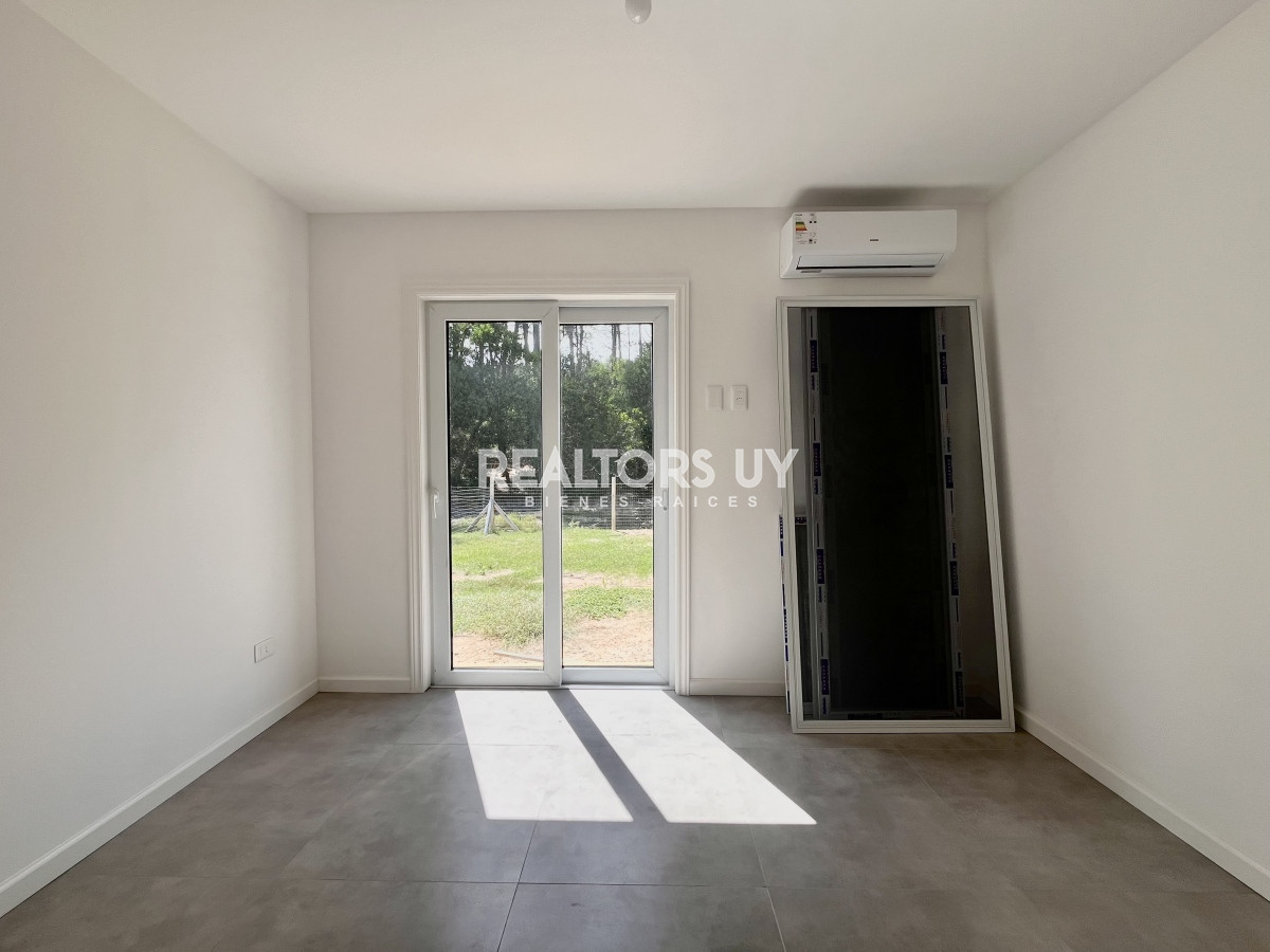 Casa ID.18 - Casas en venta en Chihuahua, Punta Ballena, a pasos del mar.