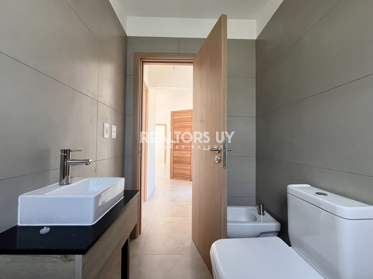 Casa ID.18 - Casas en venta en Chihuahua, Punta Ballena, a pasos del mar.