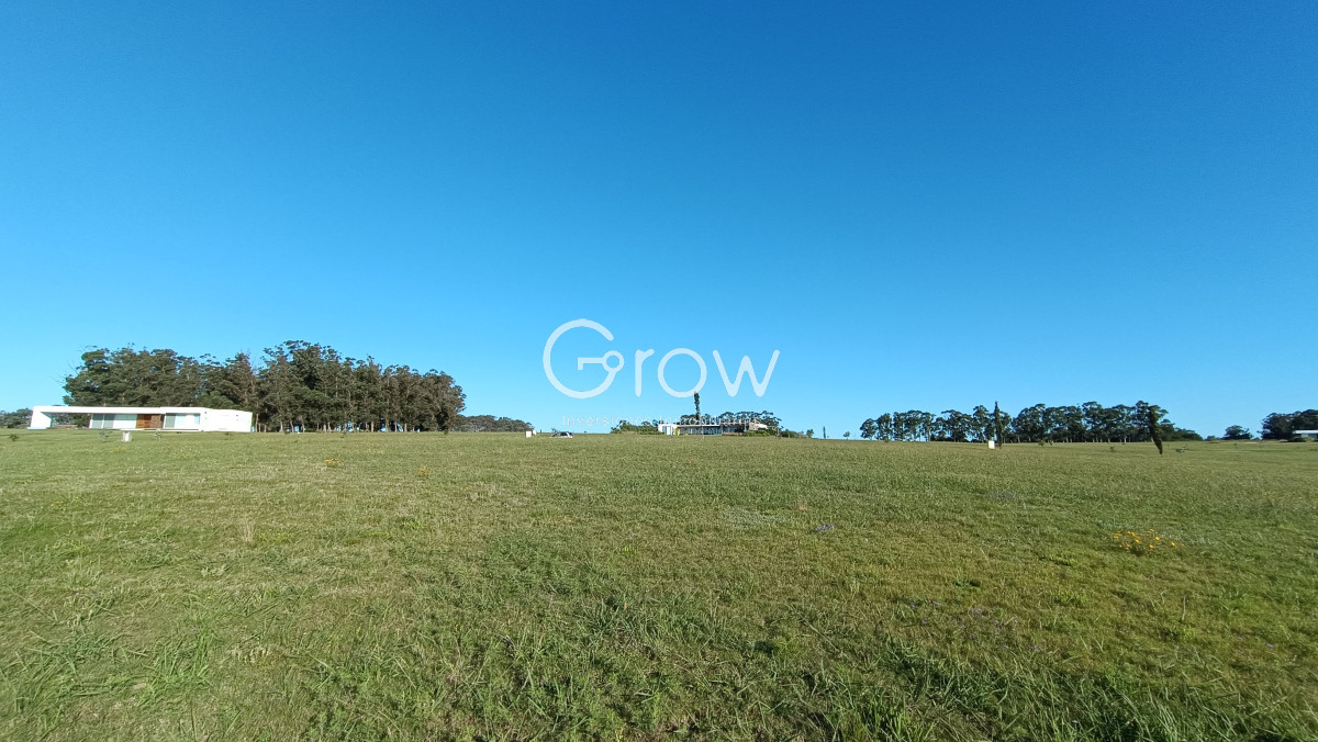 Terreno ID.2525 - Terreno en venta en Laguna de los Cisnes Barrio Privado Punta del Este