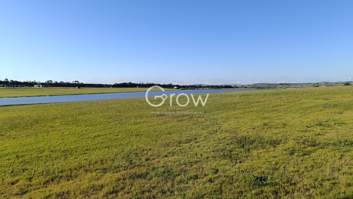 Terreno ID.2525 - Terreno en venta en Laguna de los Cisnes Barrio Privado Punta del Este