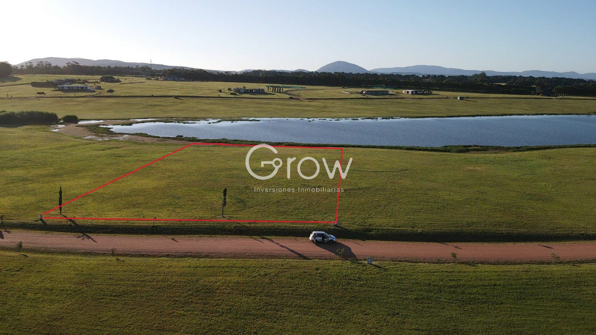 Terreno ID.2525 - Terreno en venta en Laguna de los Cisnes Barrio Privado Punta del Este