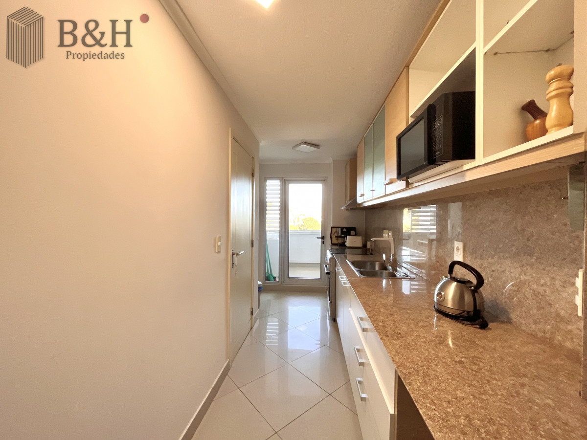 Apartamento ID.6759 - Apartamento alquiler anual Punta del este 3 dormitorios más dependencia Aidy grill