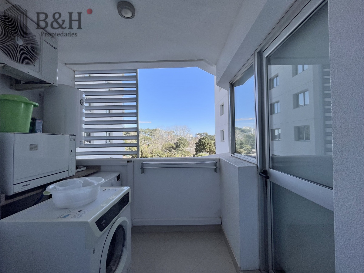 Apartamento ID.6759 - Apartamento alquiler anual Punta del este 3 dormitorios más dependencia Aidy grill