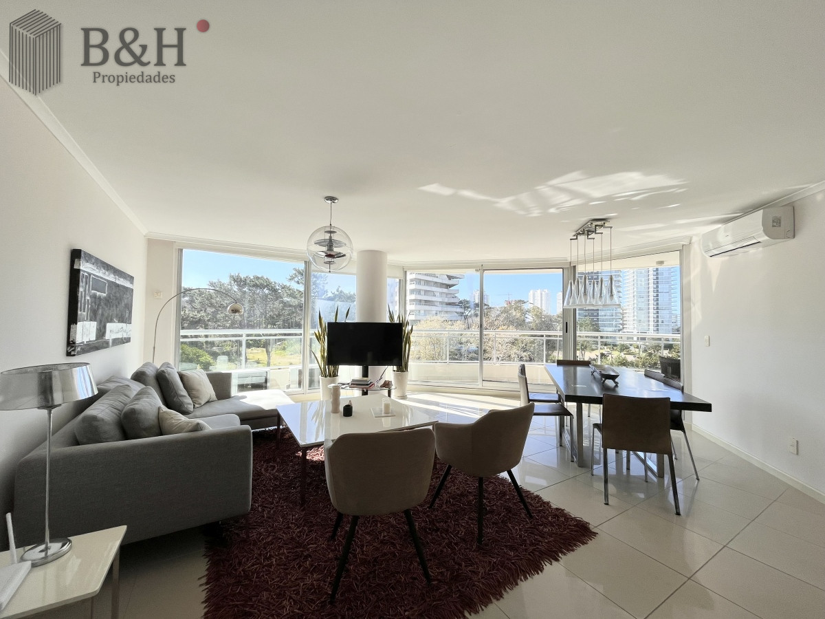 Apartamento ID.6759 - Apartamento alquiler anual Punta del este 3 dormitorios más dependencia Aidy grill