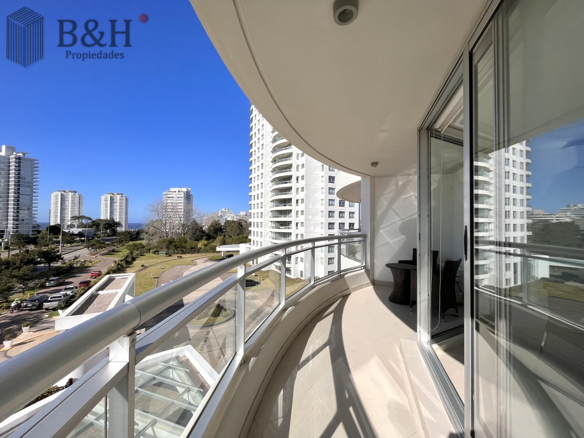Apartamento ID.6759 - Apartamento alquiler anual Punta del este 3 dormitorios más dependencia Aidy grill