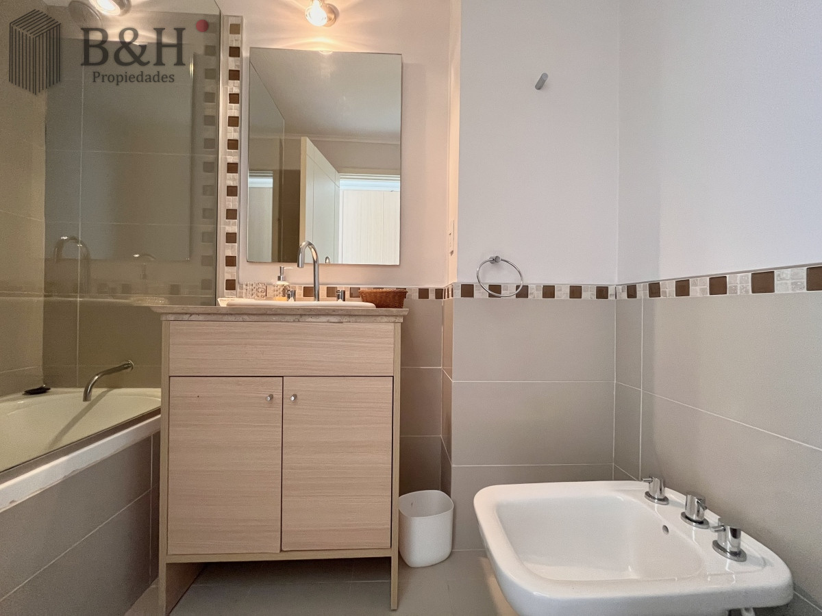 Apartamento ID.6759 - Apartamento alquiler anual Punta del este 3 dormitorios más dependencia Aidy grill