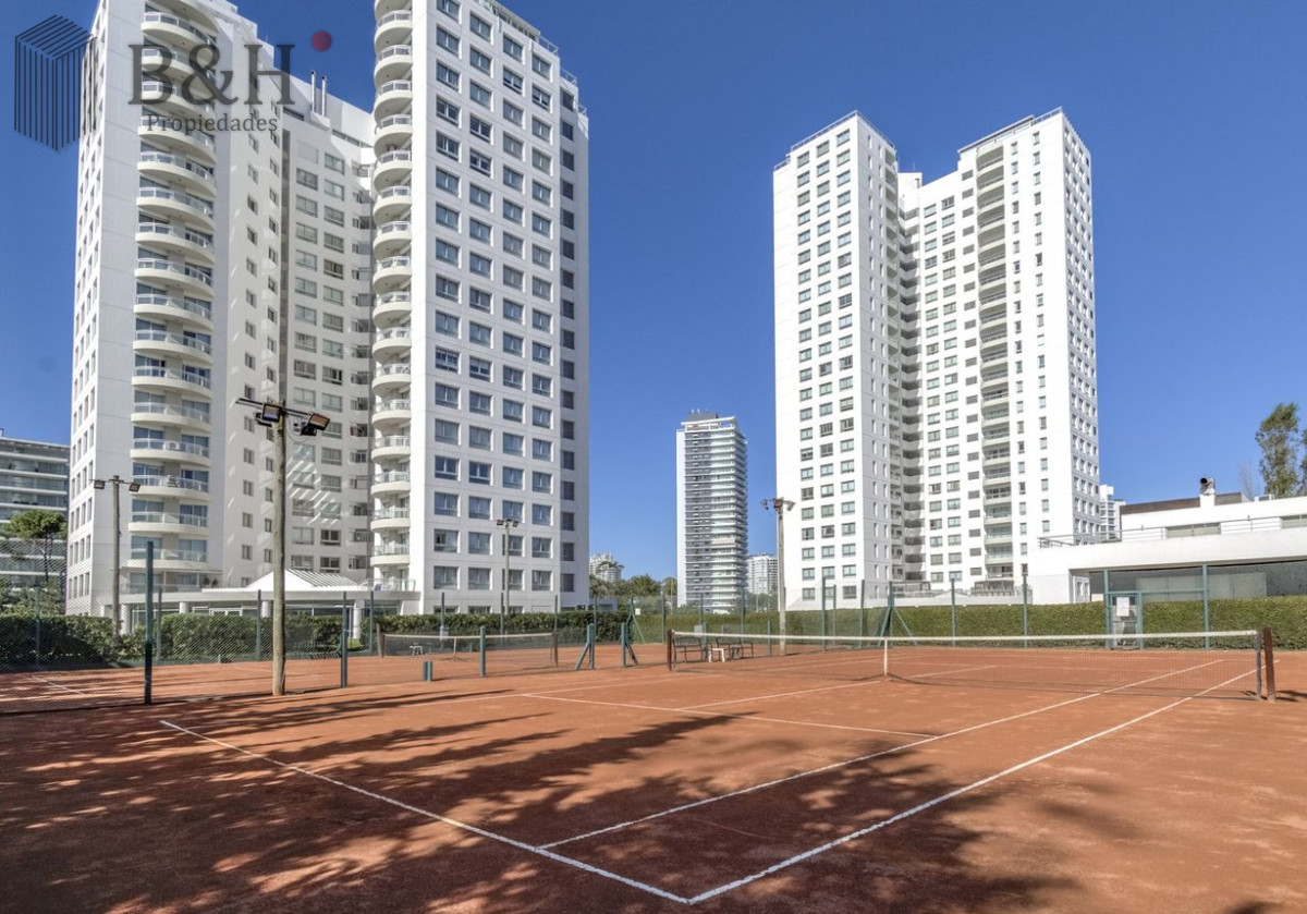 Apartamento ID.6759 - Apartamento alquiler anual Punta del este 3 dormitorios más dependencia Aidy grill