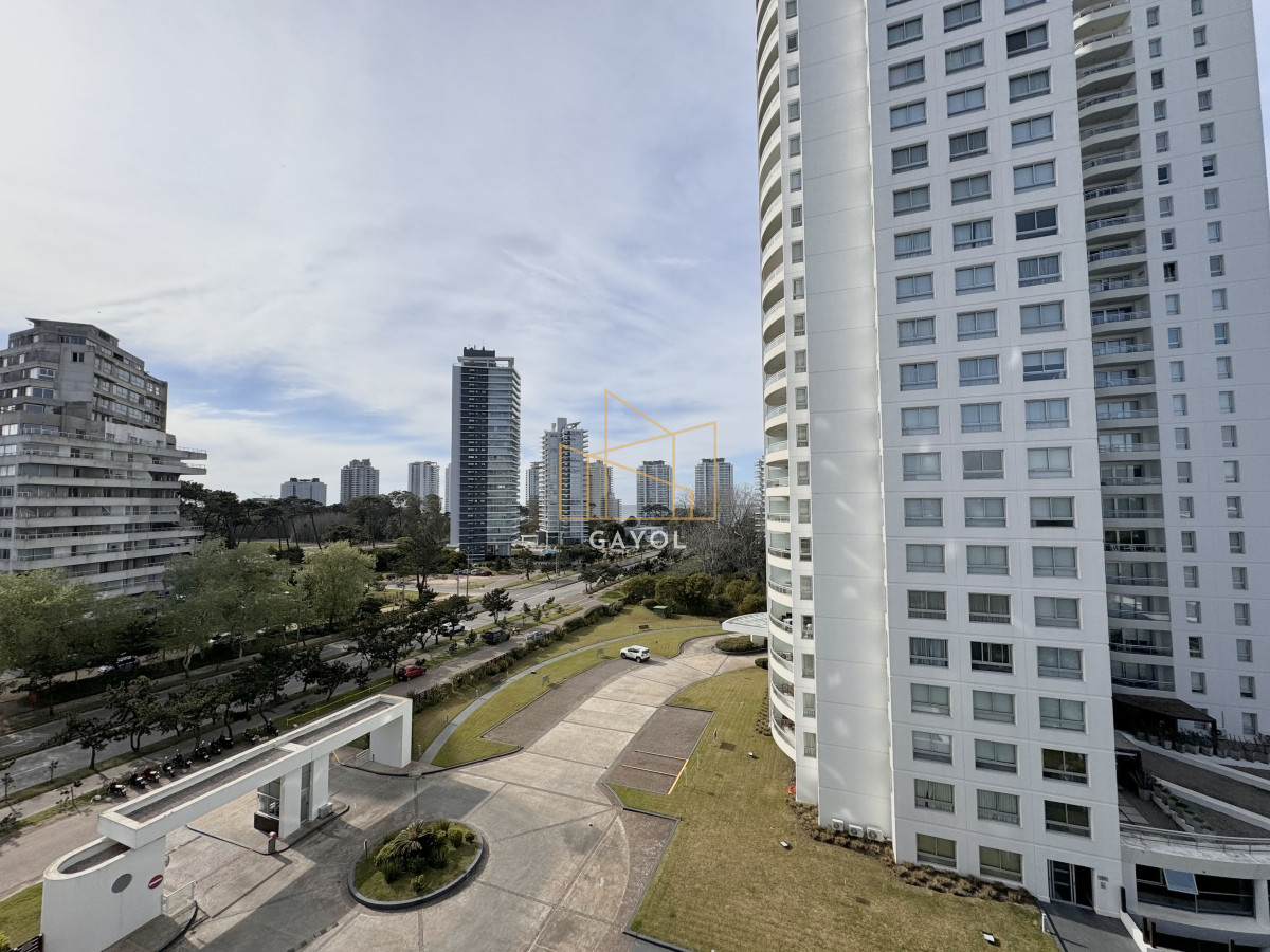 Apartamento ID.850 - Apartamento en venta Ocean Drive Aidy Grill Punta del Este 3 dormitorios