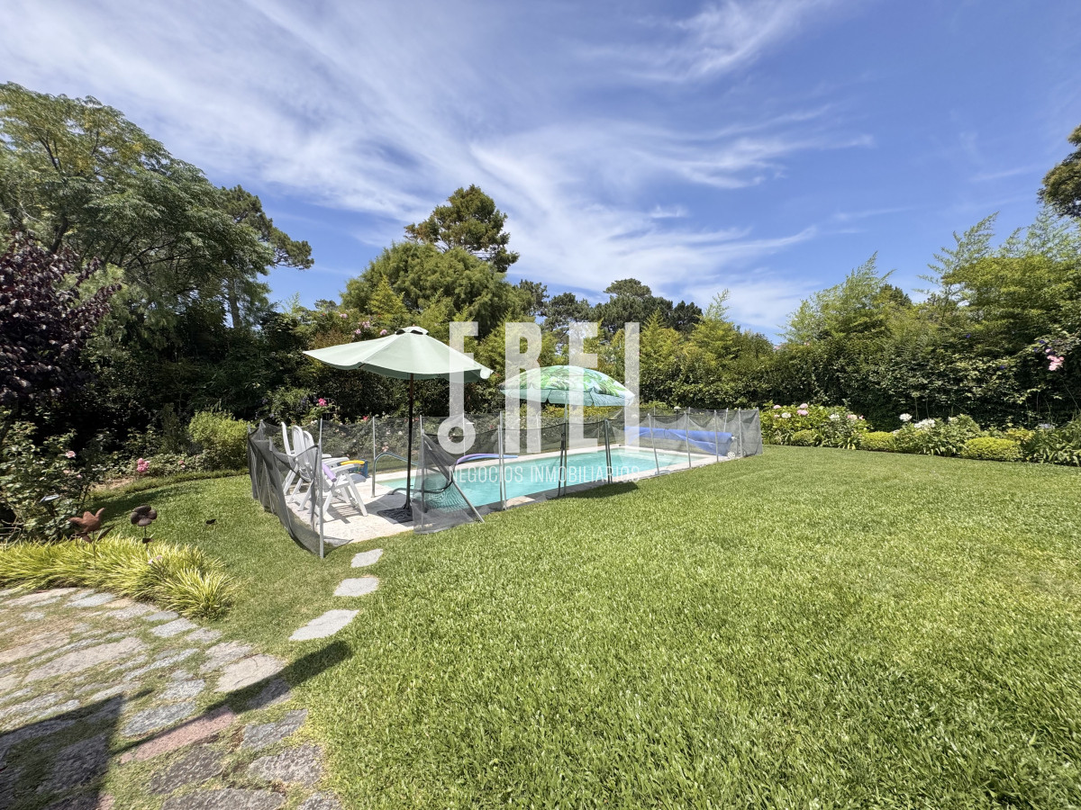 Casa ID.202 - Casa en venta Rincón del Indio Punta del Este 4 dormitorios
