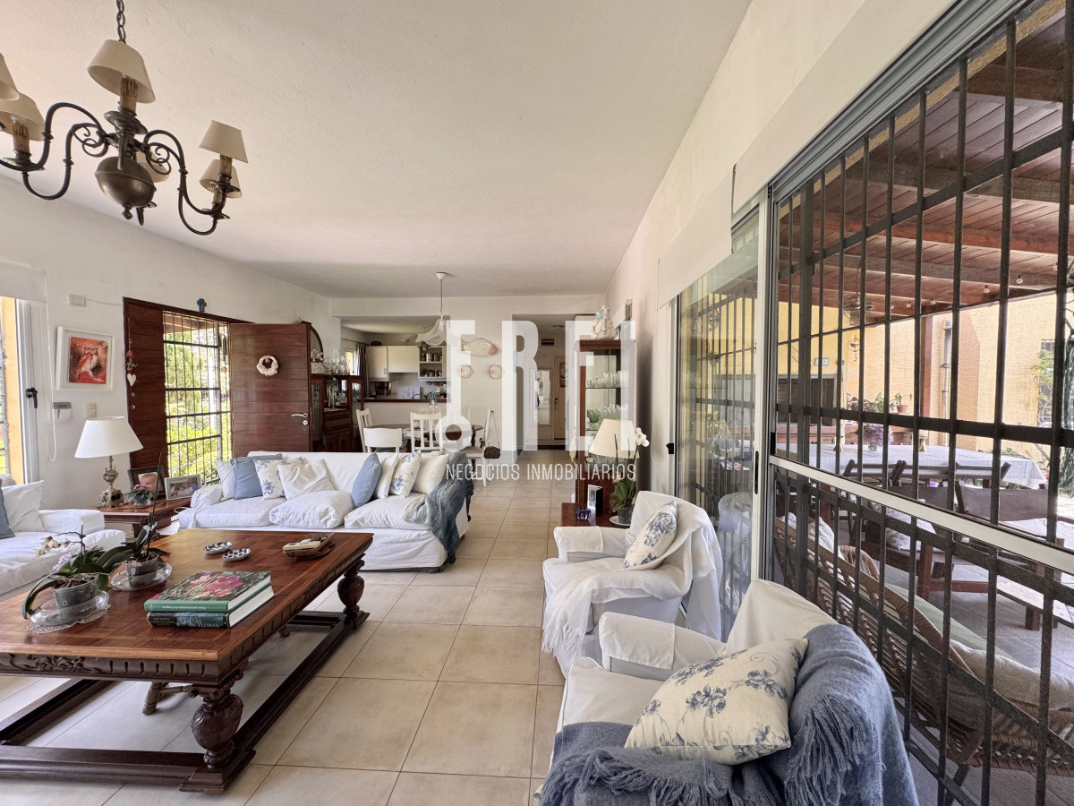 Casa ID.202 - Casa en venta Rincón del Indio Punta del Este 4 dormitorios