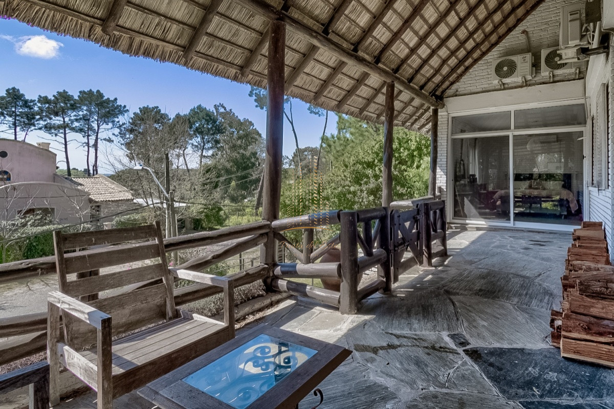 Casa ID.414 - Casa en venta Jardines de Córdoba Punta del Este