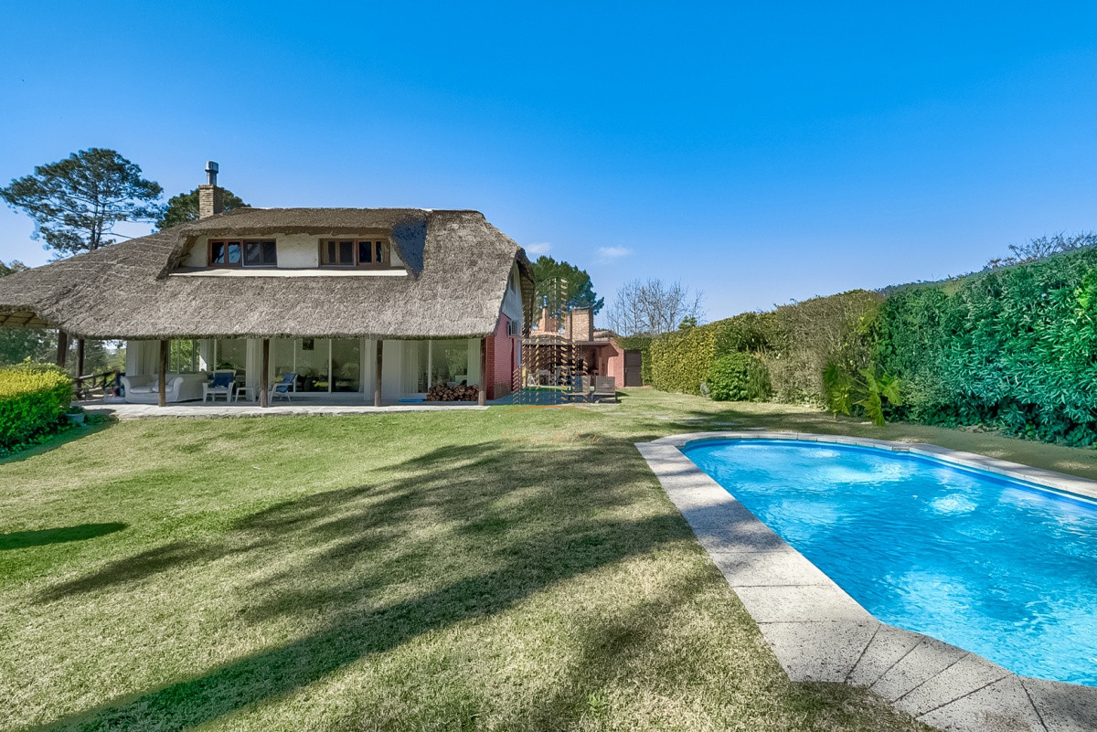 Casa ID.414 - Casa en venta Jardines de Córdoba Punta del Este