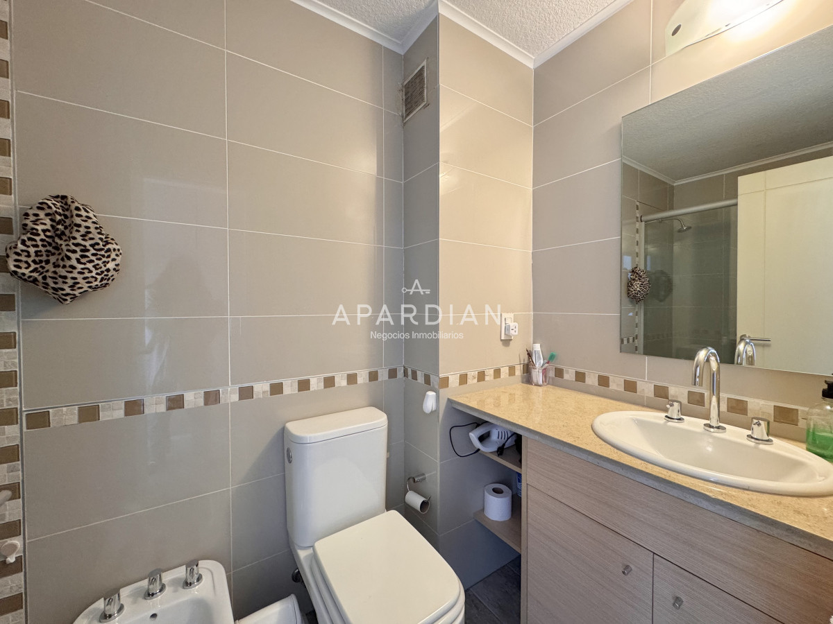 Apartamento ID.21099169 - Apartamento penthouse en venta Punta del Este, Ocean Drive Aidy grill