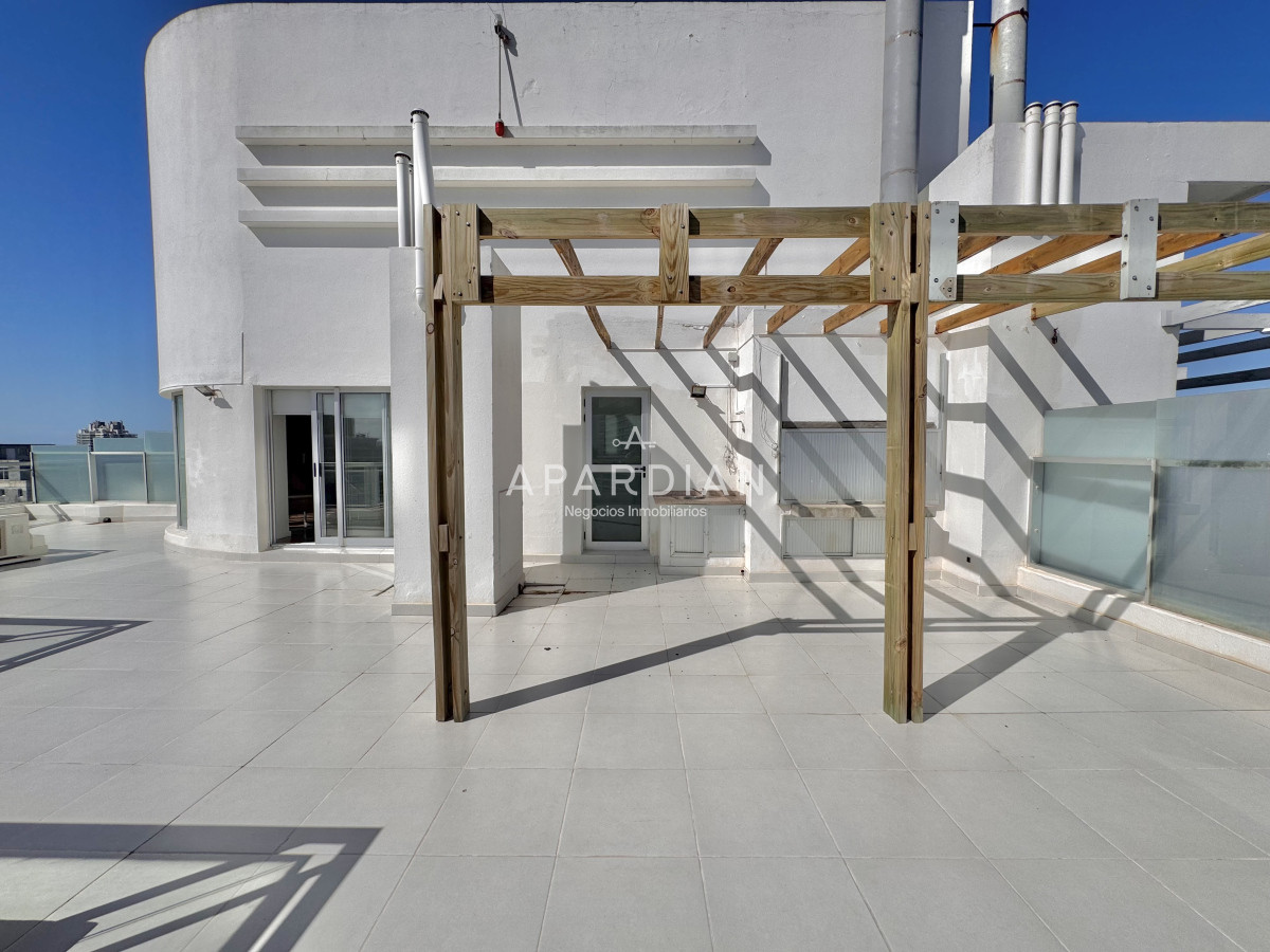 Apartamento ID.21099169 - Apartamento penthouse en venta Punta del Este, Ocean Drive Aidy grill