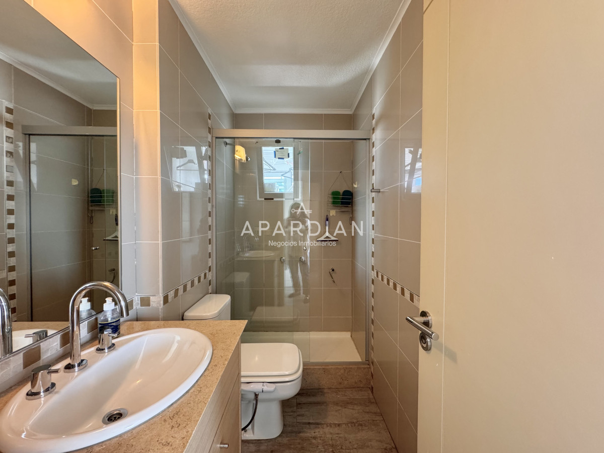 Apartamento ID.21099169 - Apartamento penthouse en venta Punta del Este, Ocean Drive Aidy grill