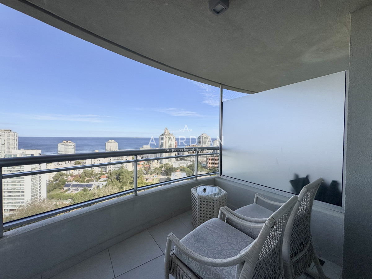 Apartamento ID.21099174 - Apartamento en venta 2 dormitorios Aidy Grill Punta del Este Ocean Drive piso alto vista al mar